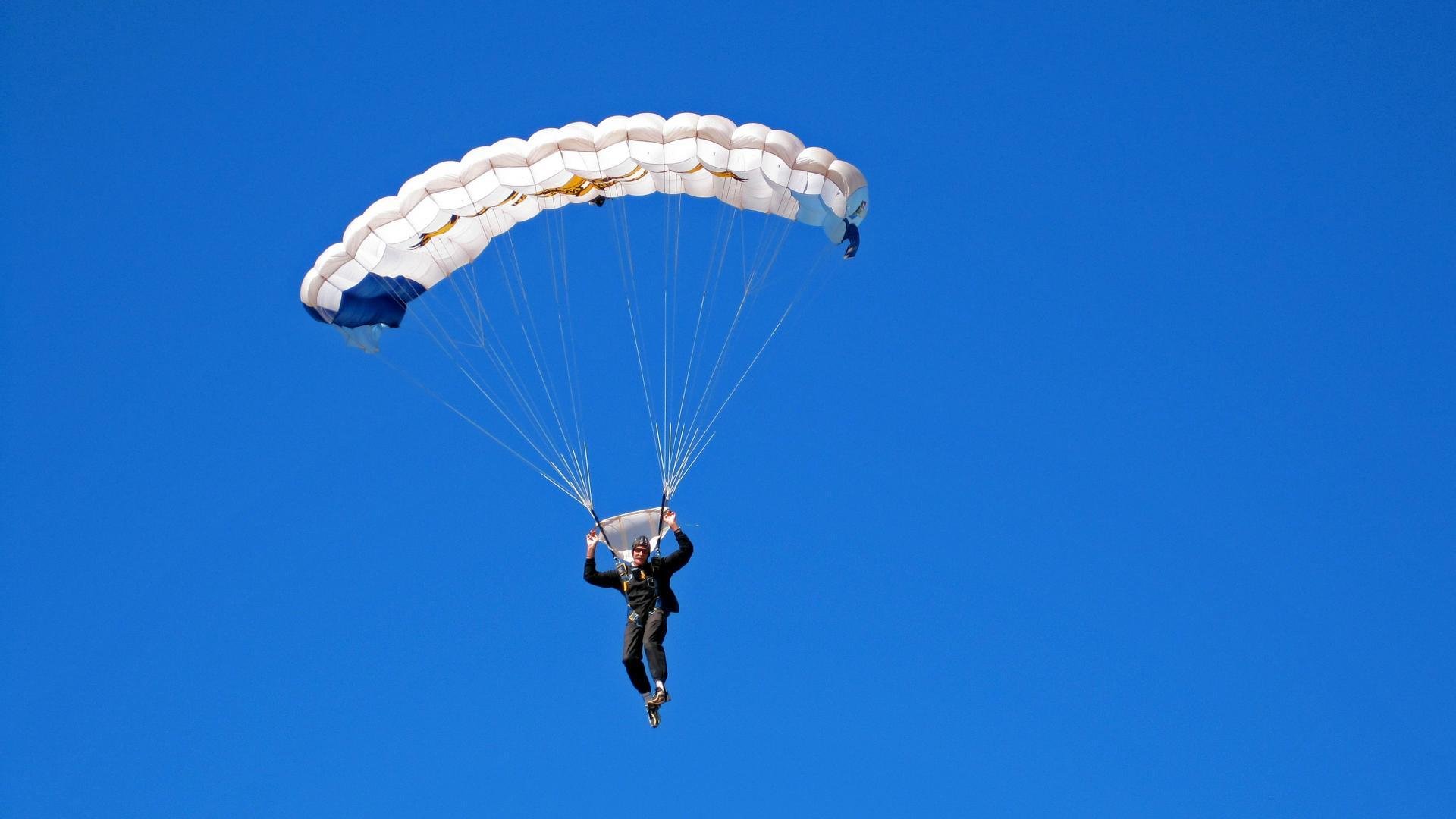 欧冠巅峰对决,皇马绝杀拜仁挺进决赛,安切洛蒂再显大师风范