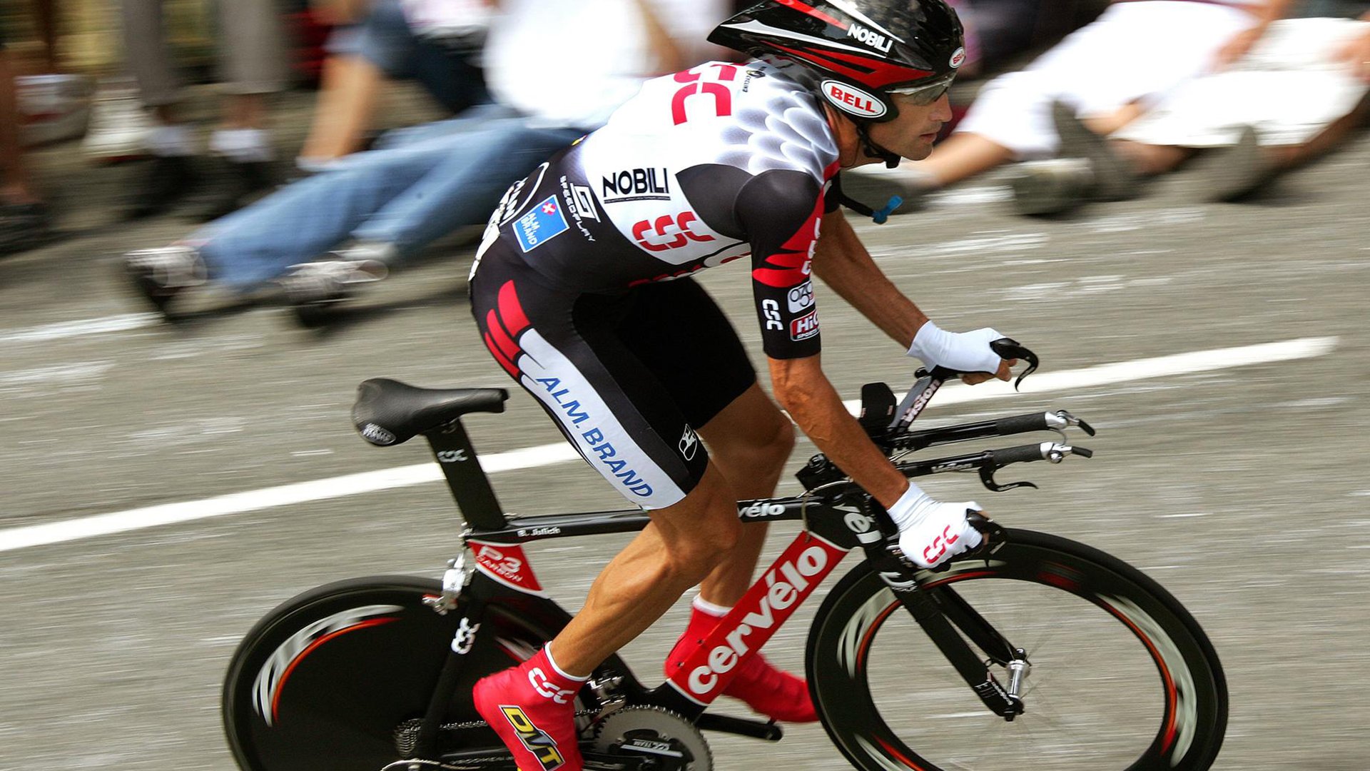 英雄联盟全球总决赛,巅峰对决,新王加冕